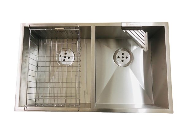 WhatsApp Image 2025-06-21 at 15.03.14_fb1e94bb (1) حوض مطبخ ستانلس .1 مم تركي 2 عين هاند ميد 74 * 44 شامل شبكه ستانلس وصبانه و الصرف فلات - الصورة 1