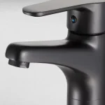 ⁦خلاط حوض وسط بدون فيداج جلوبال ستاندرد ميرا بلس اسود 1042-EBP⁩ - الصورة ⁦3⁩