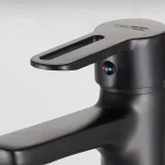 ⁦خلاط حوض وسط يد بدون فيداج جلوبال ستاندرد اوبن سكاي اسود 1083-EBP⁩ - الصورة ⁦2⁩